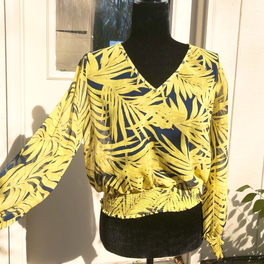 H&M v neck top